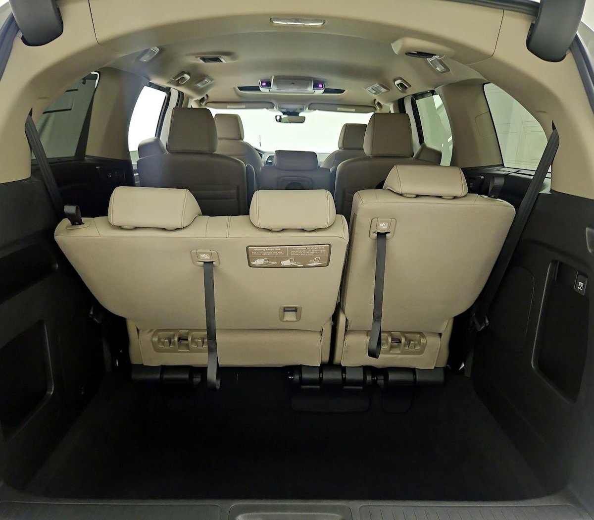 Trunk/Cargo (Seats Up)