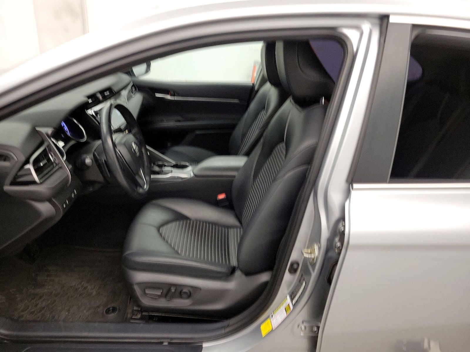 Power Seat(s) & Side Airbags