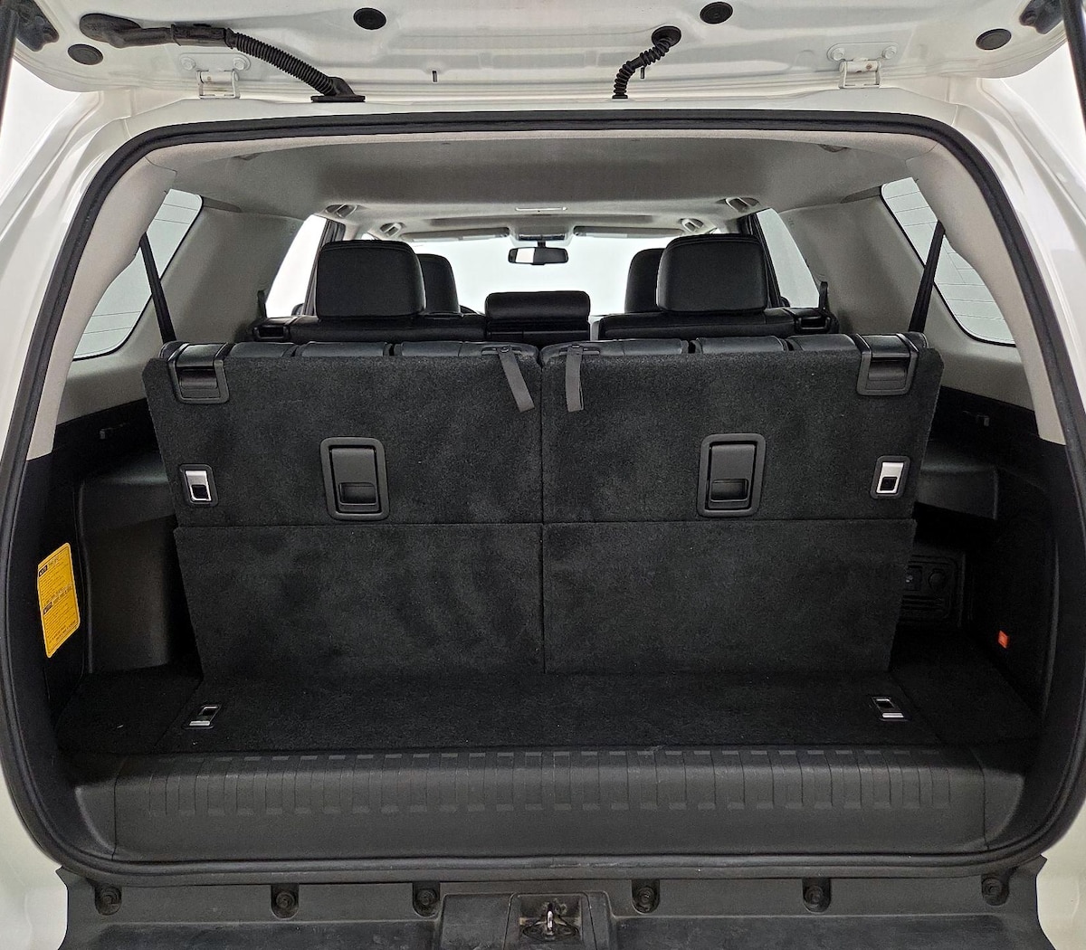 Trunk/Cargo (Seats Up)