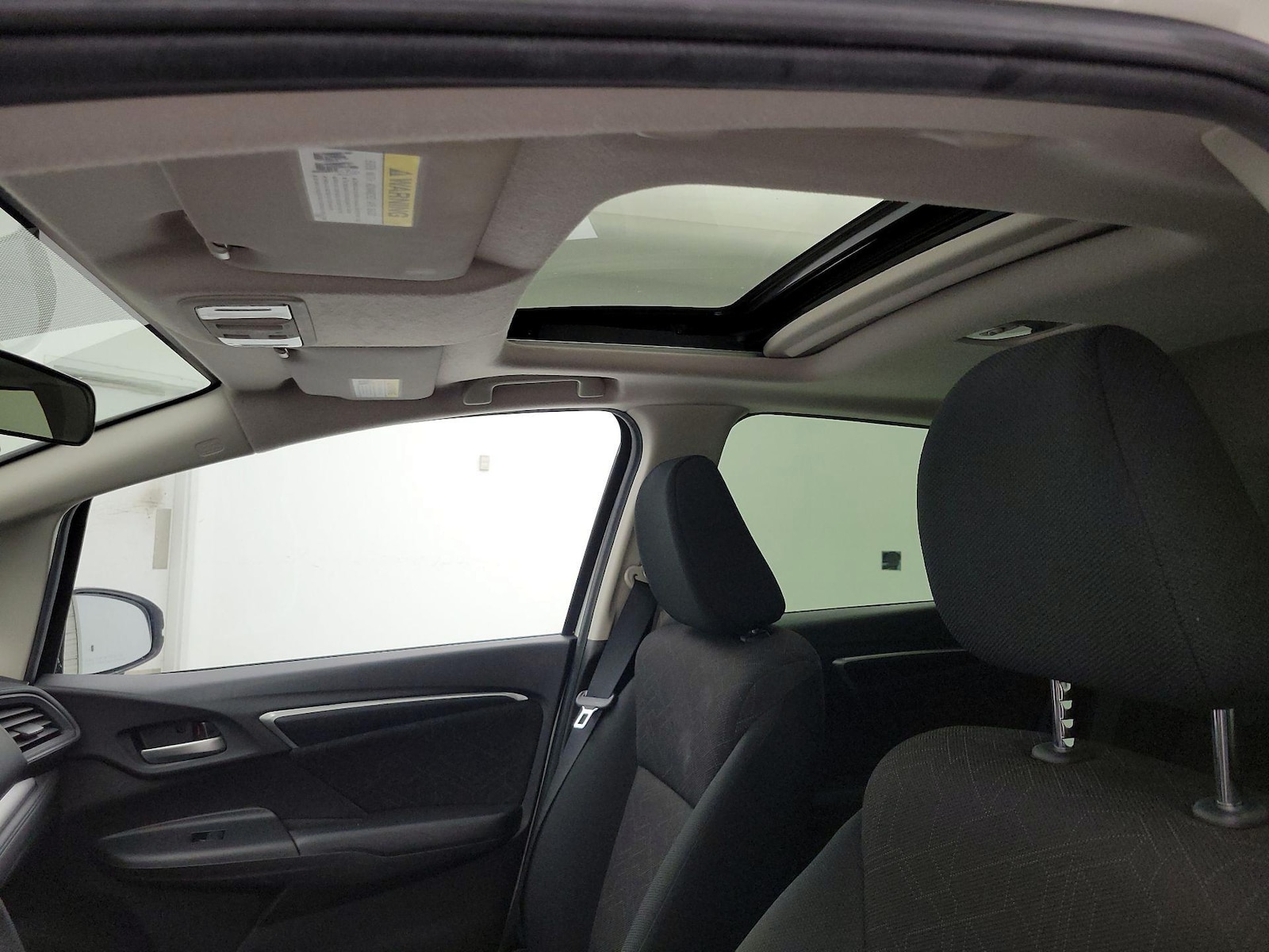 Sunroof(s) & Overhead Airbags
