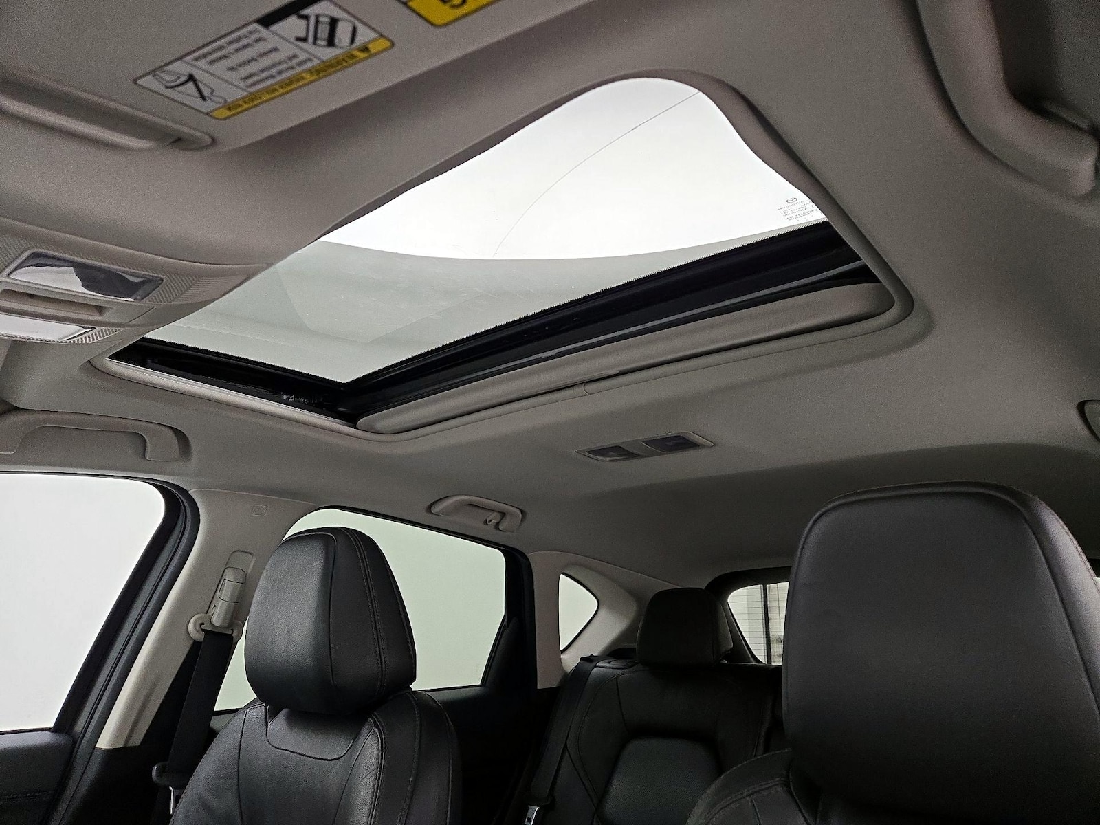 Sunroof(s) & Overhead Airbags