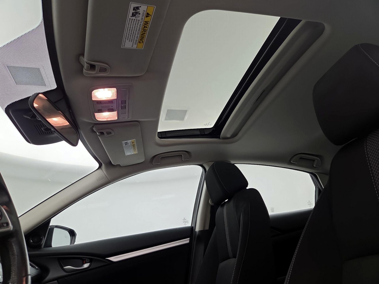 Sunroof(s) & Overhead Airbags