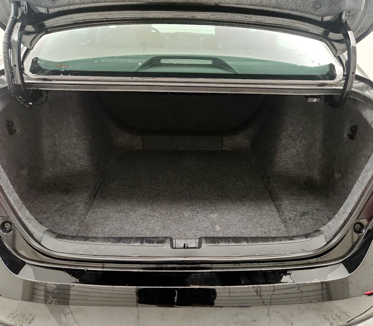Trunk/Cargo (Seats Up)