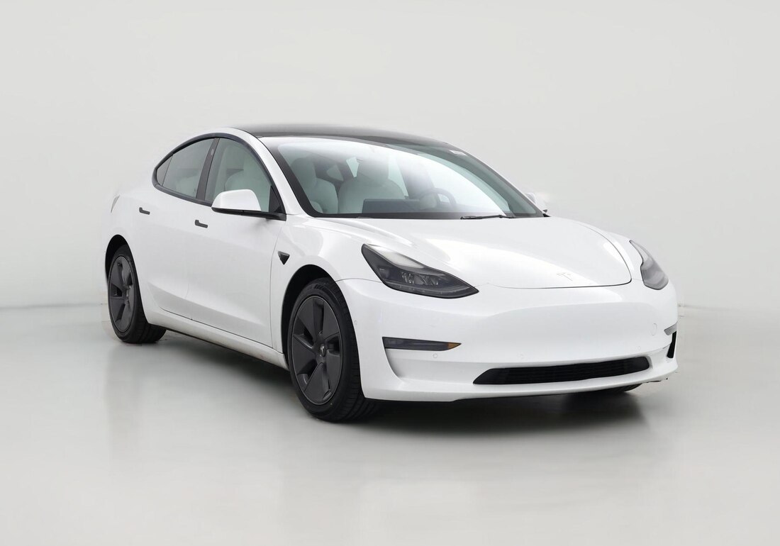 2022 Tesla Model 3 Long Range All-Wheel Drive in White — CarMax photo
