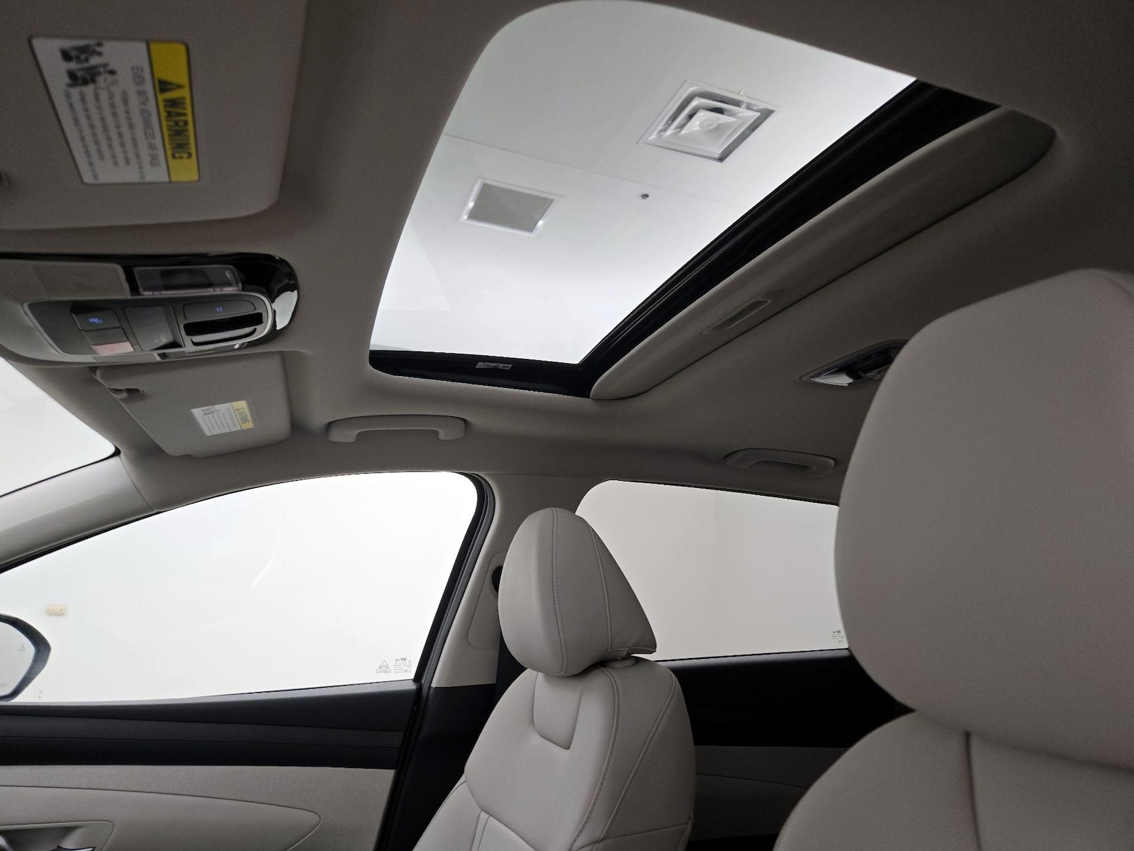 Sunroof(s) & Overhead Airbags