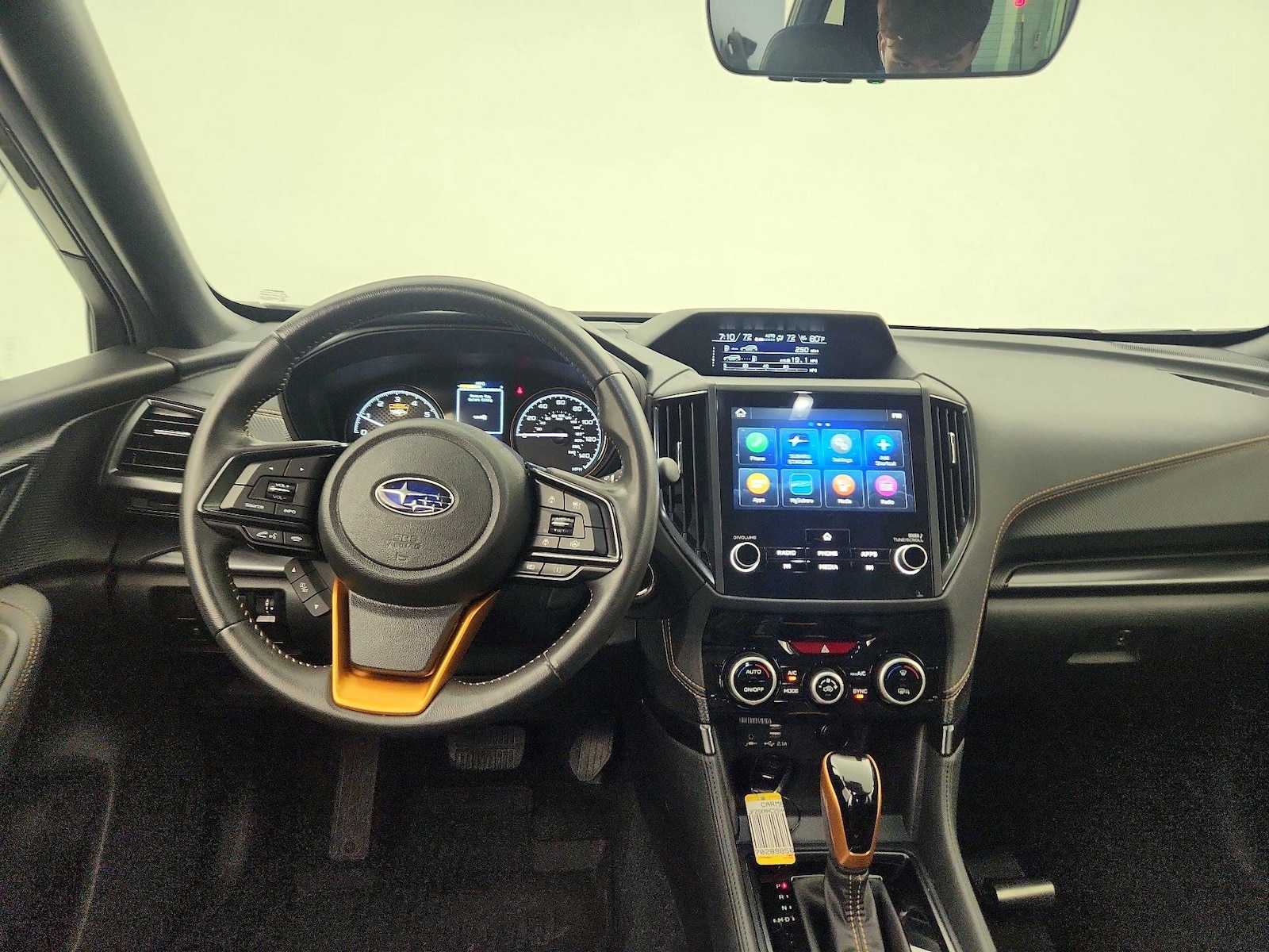 Apple CarPlay® & Android Auto™