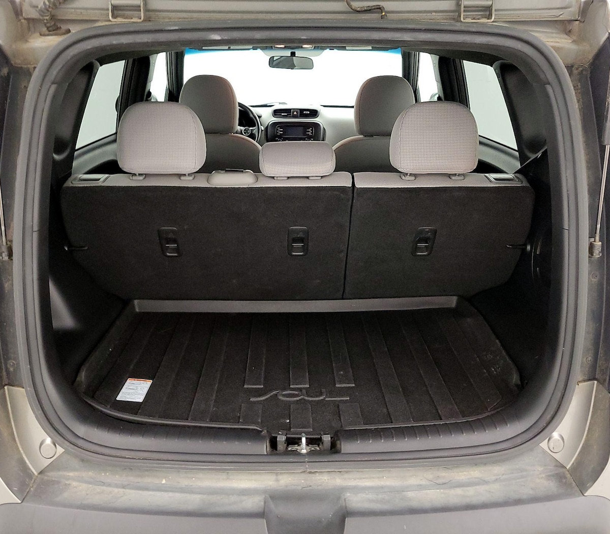 Trunk/Cargo (Seats Up)