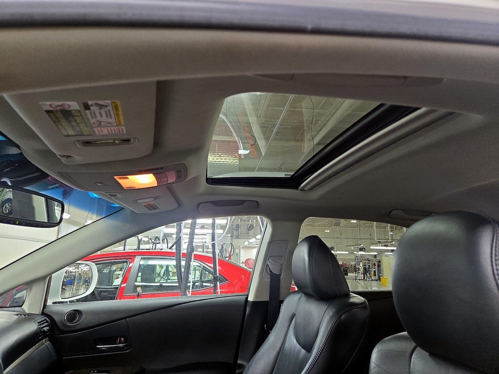 Sunroof(s) & Overhead Airbags