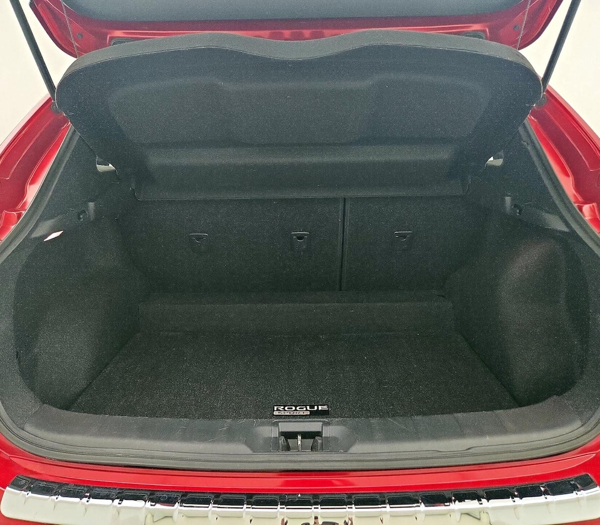 Trunk/Cargo (Seats Up)