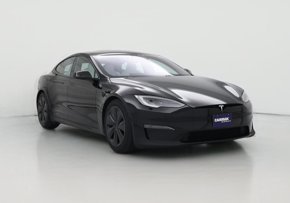 2023 Tesla Model S Plaid in Black — CarMax photo