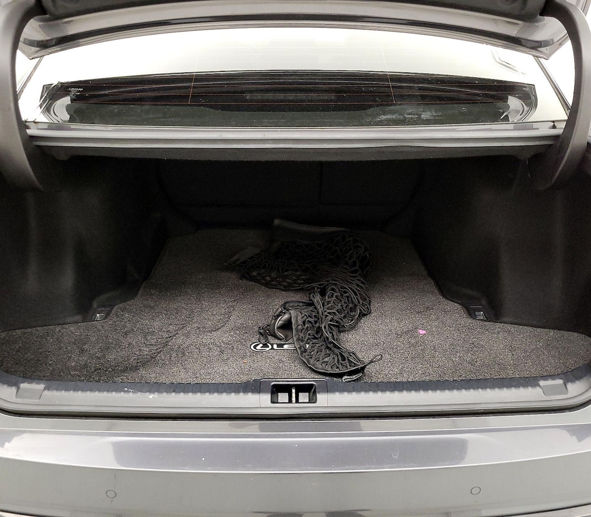 Trunk/Cargo (Seats Up)