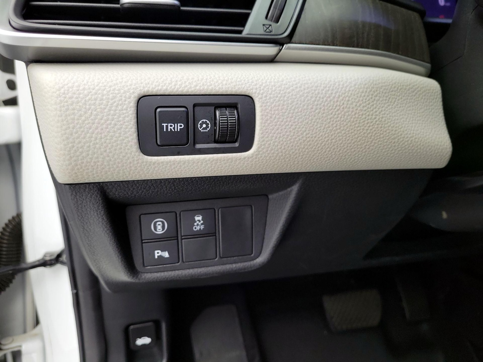 2022 Honda Accord Hybrid EX-L - Photo 14