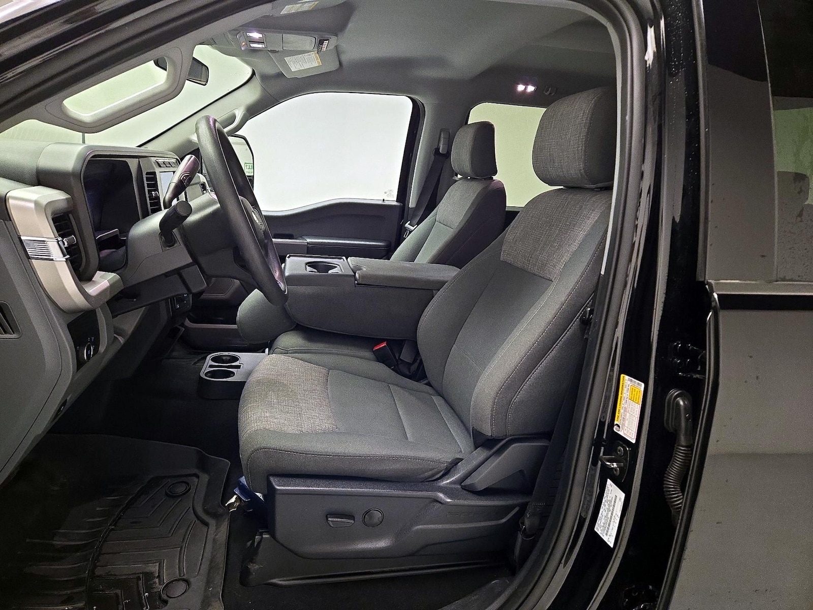 Power Seat(s) & Side Airbags