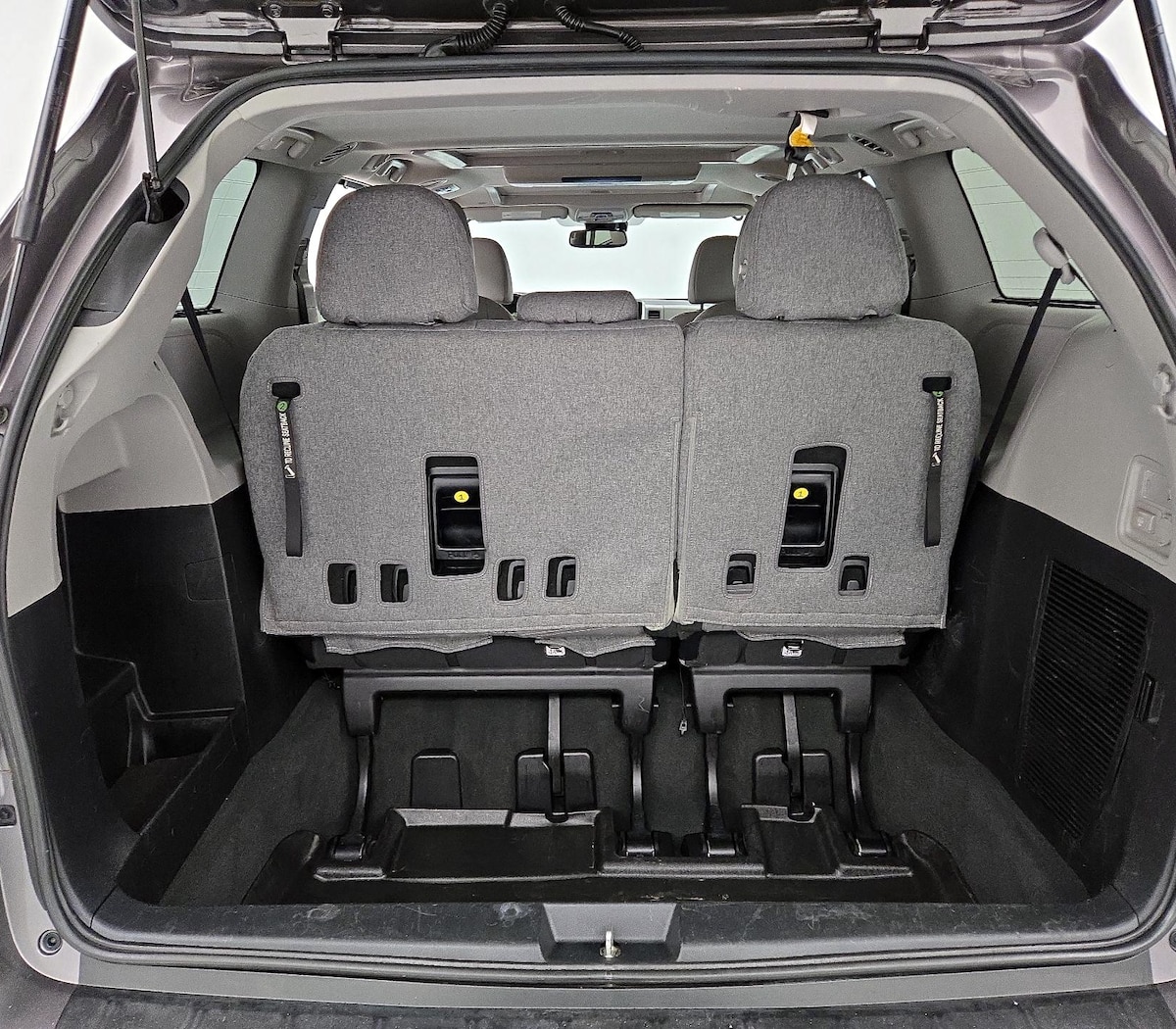 Trunk/Cargo (Seats Up)