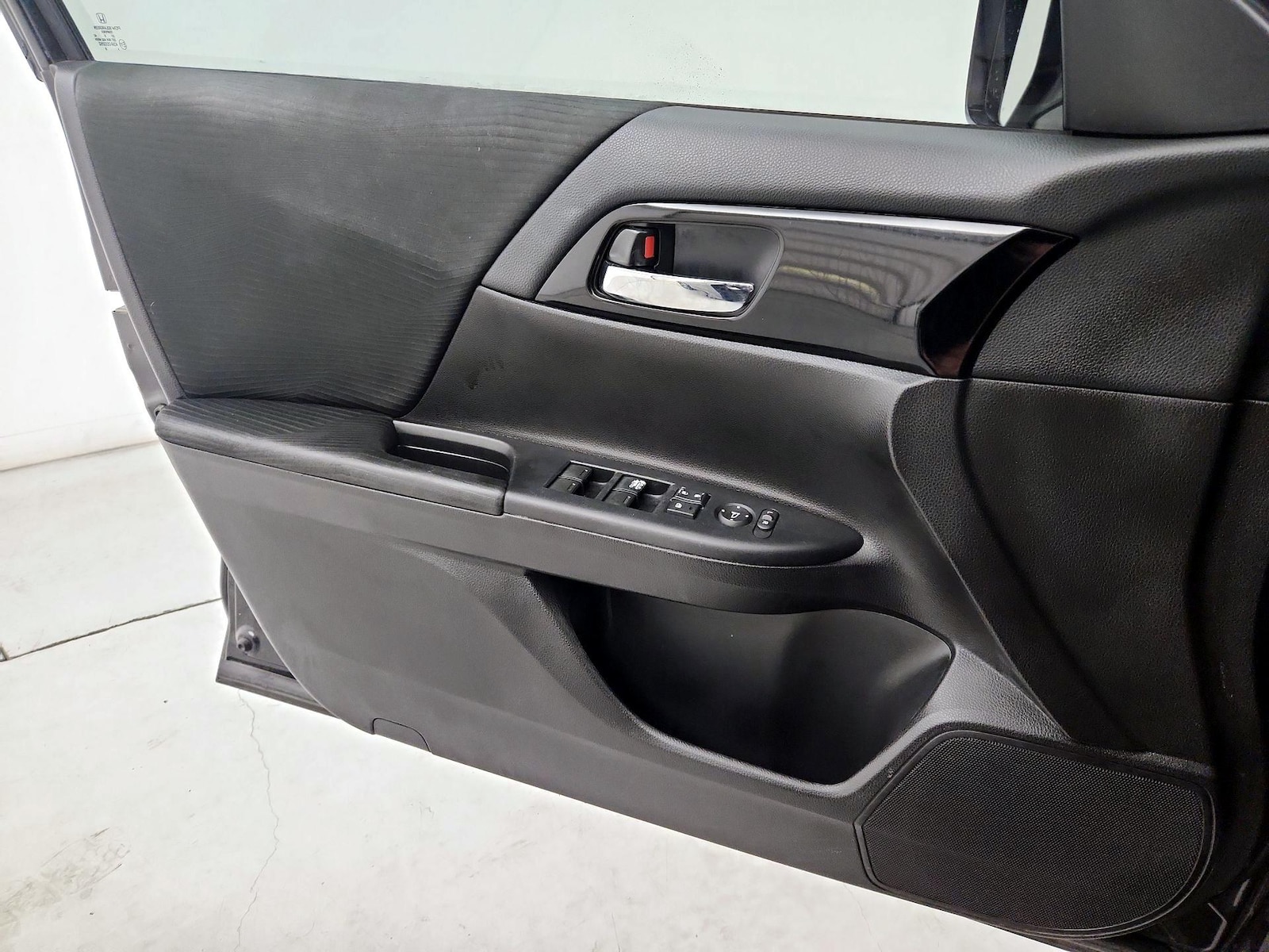 2017 Honda Accord LX - Photo 13