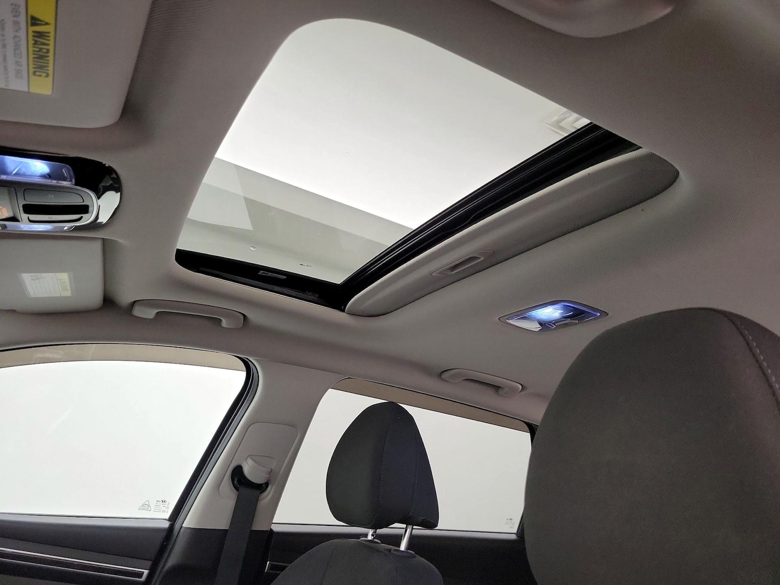Sunroof(s) & Overhead Airbags