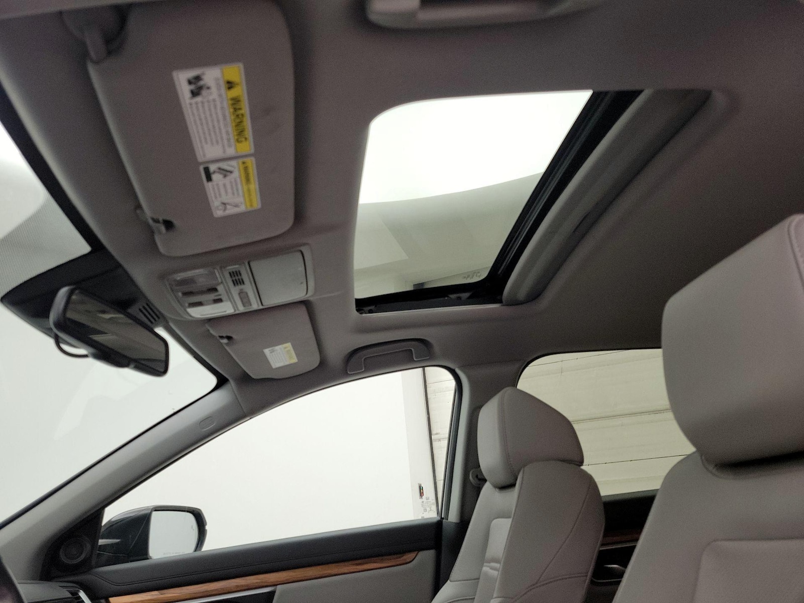 Sunroof(s) & Overhead Airbags