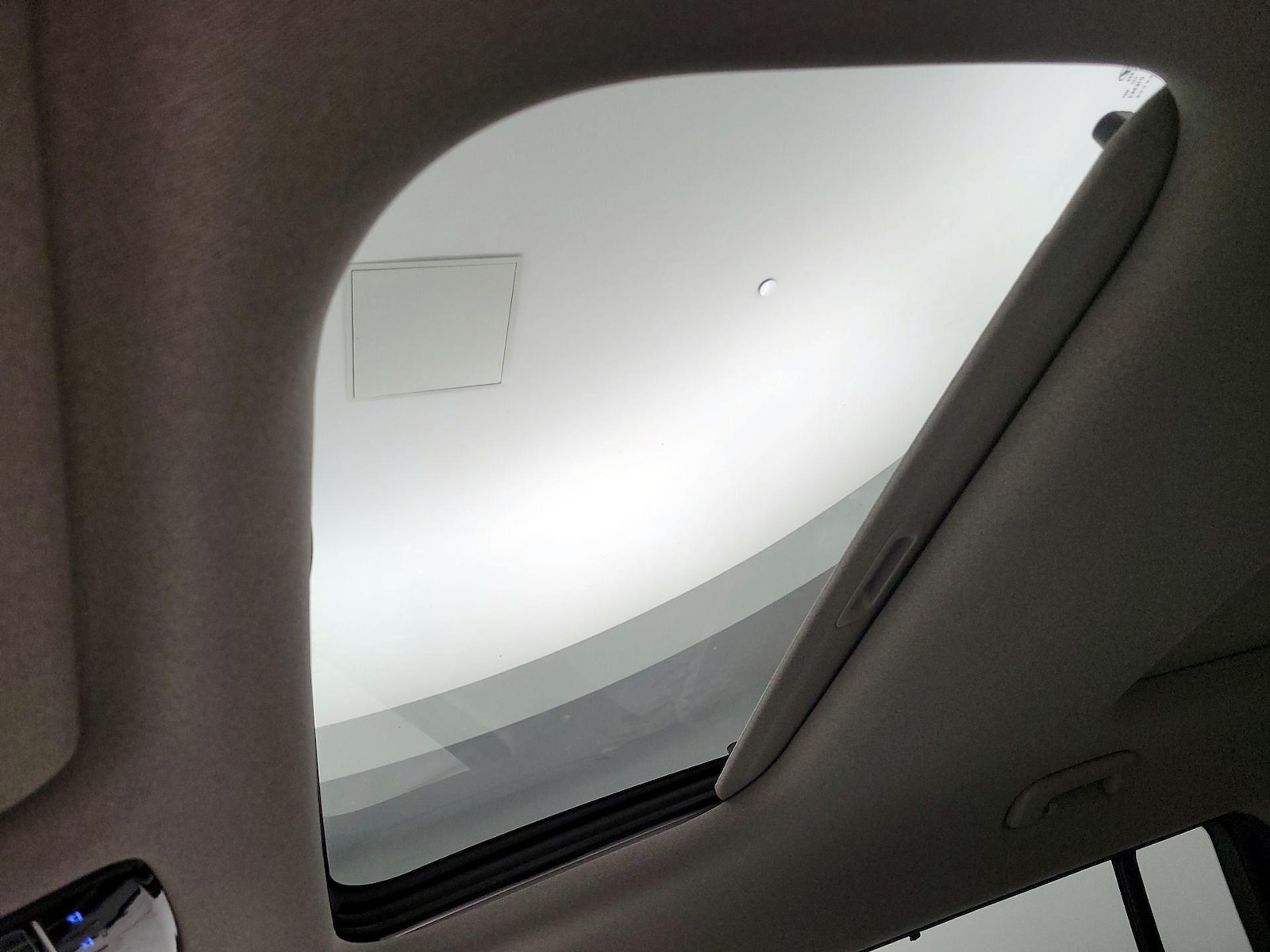 Sunroof(s) & Skylight(s)