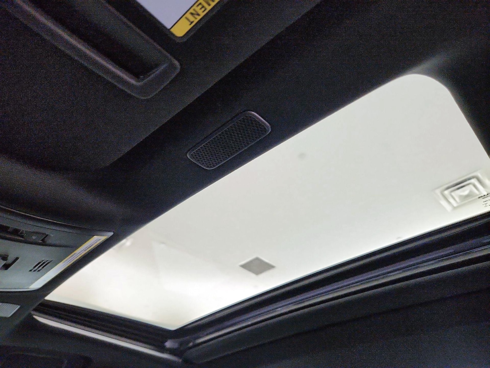 Sunroof(s) & Overhead Airbags