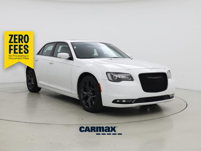 White 2023 Chrysler 300 Sedan Rear-Wheel Drive Automatic