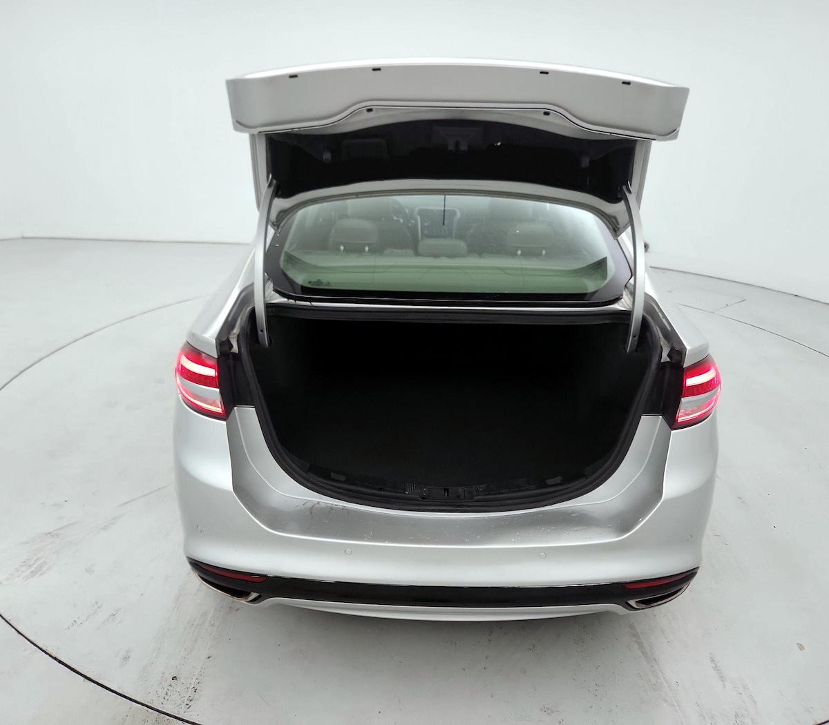 Trunk/Cargo (Seats Up)