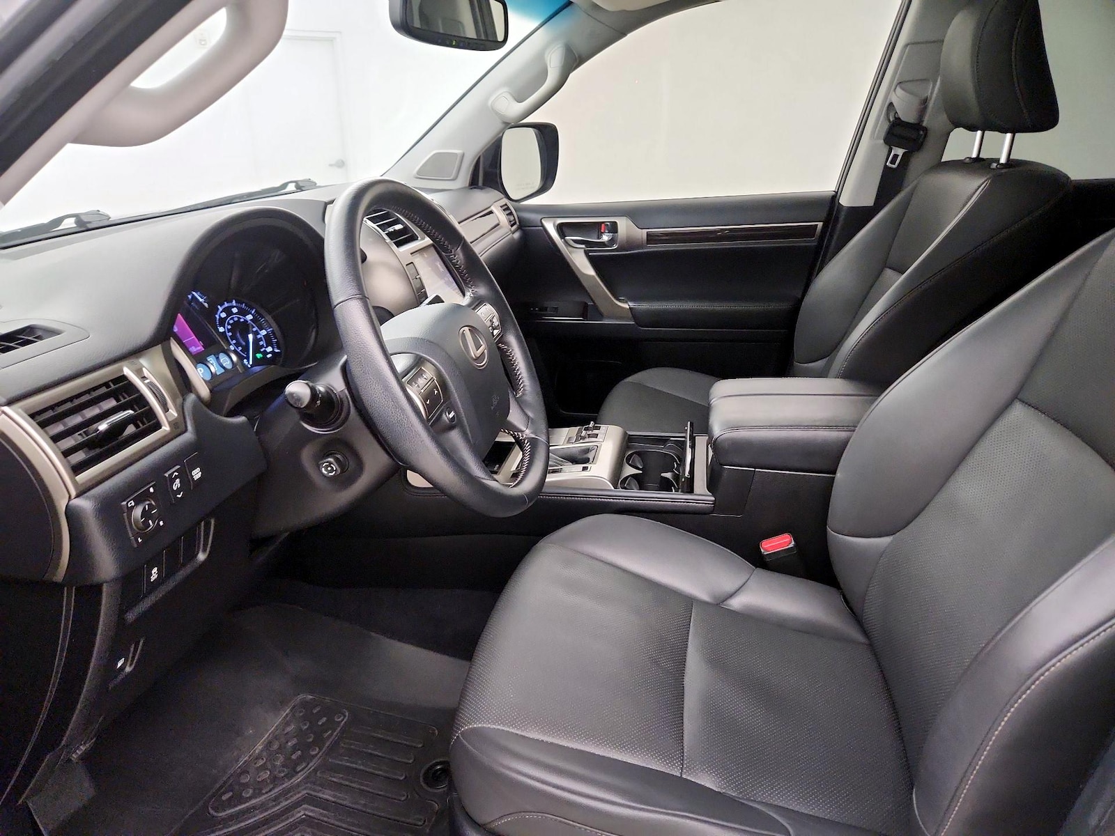 Power Seat(s) & Leather Seats