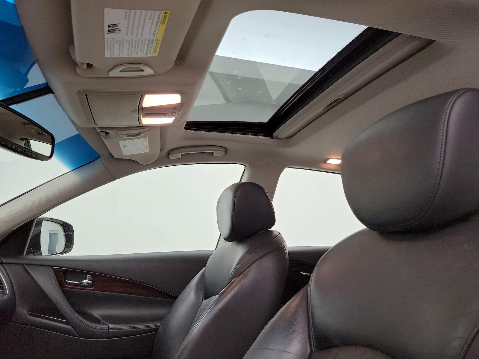 Sunroof(s) & Overhead Airbags