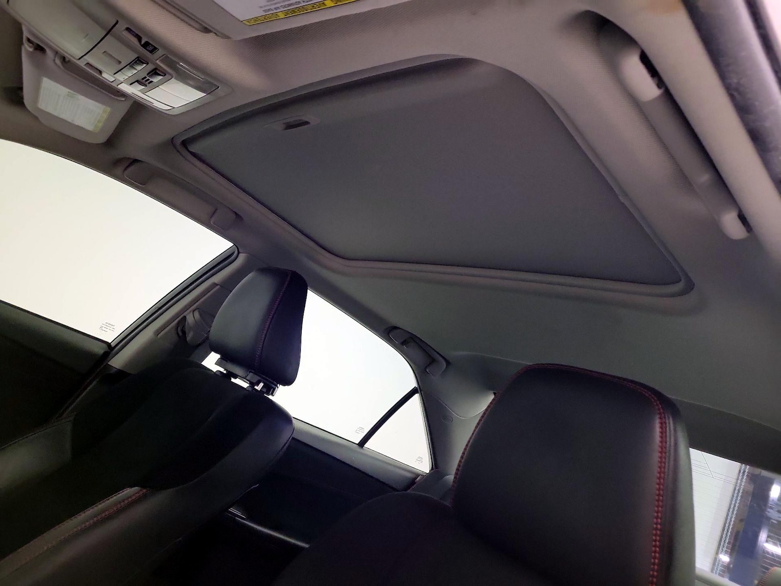 Sunroof(s) & Overhead Airbags