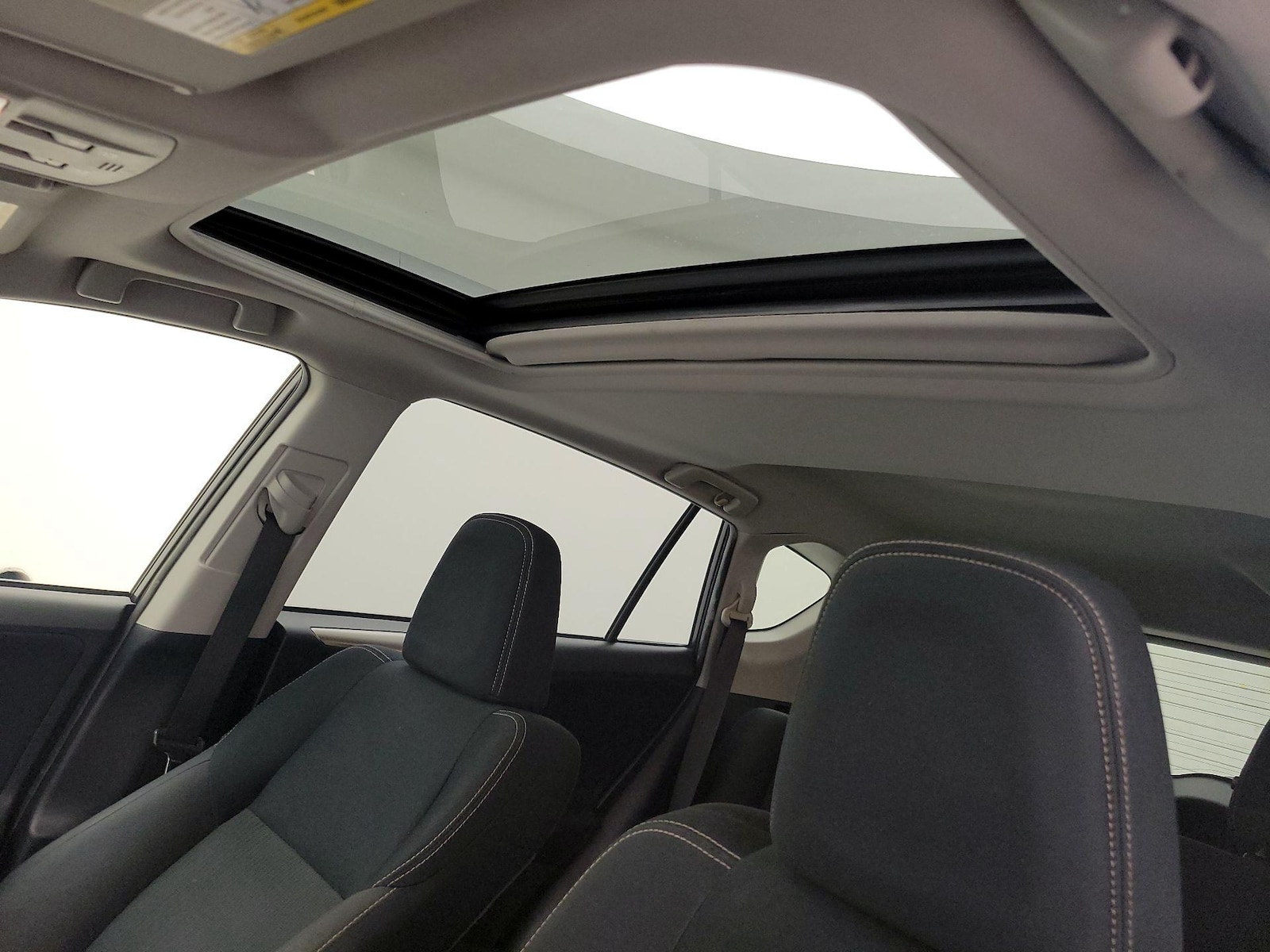 Sunroof(s) & Overhead Airbags