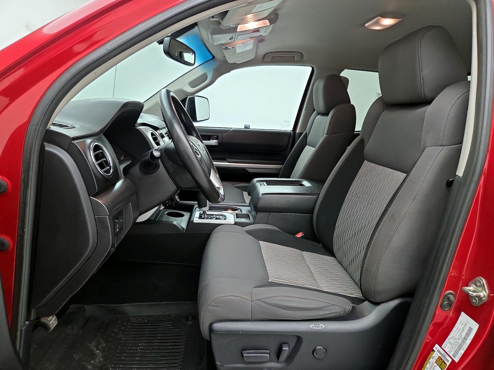 Power Seat(s) & Side Airbags