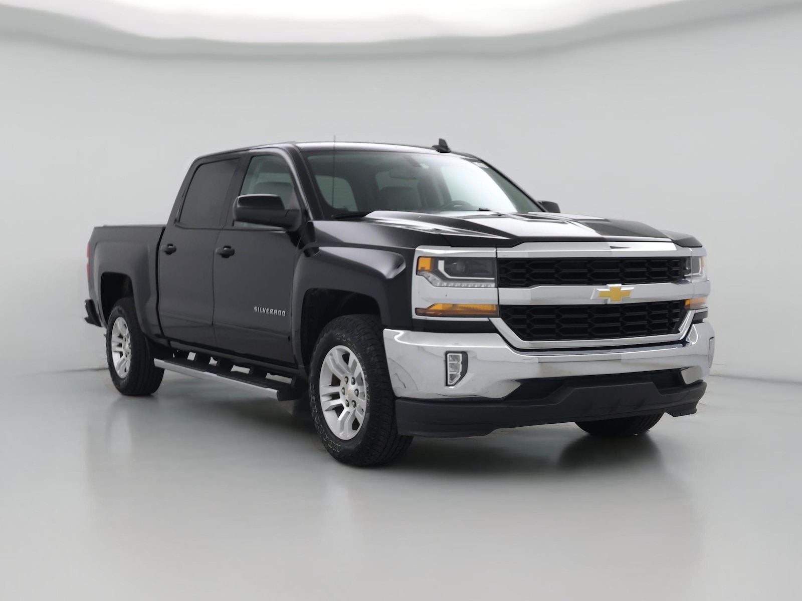 Bed Cover, Bed Liner & Tow Hitch