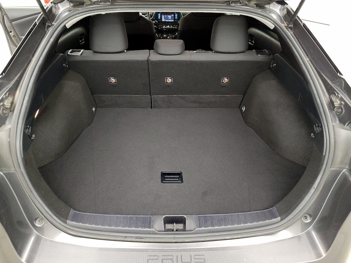 Trunk/Cargo (Seats Up)