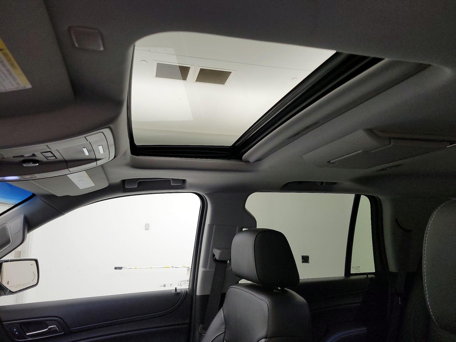 Sunroof(s) & Overhead Airbags
