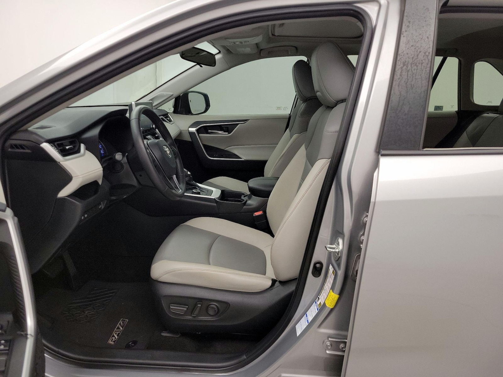 Power Seat(s) & Side Airbags