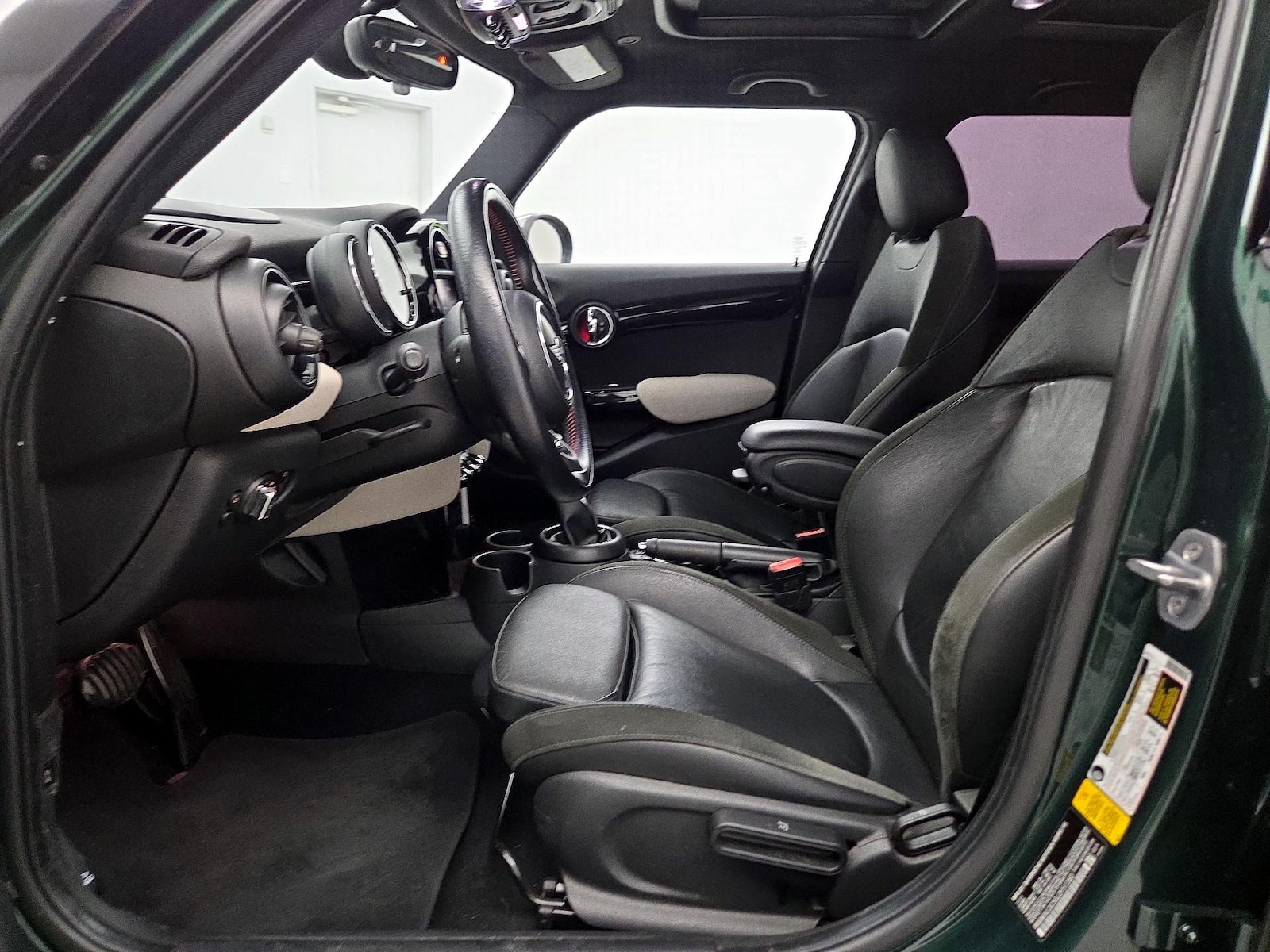 Leather Seats & Side Airbags