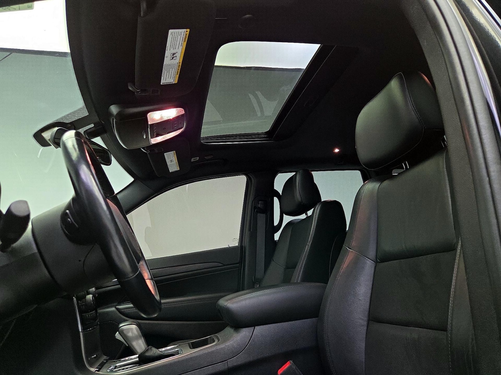 Sunroof(s) & Overhead Airbags