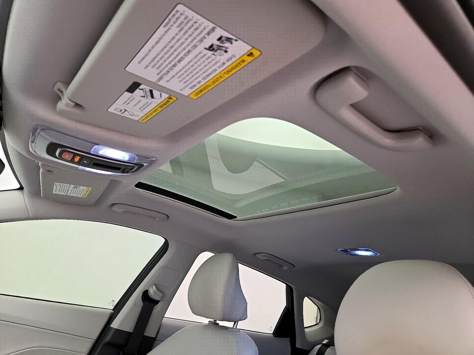 Sunroof(s) & Overhead Airbags