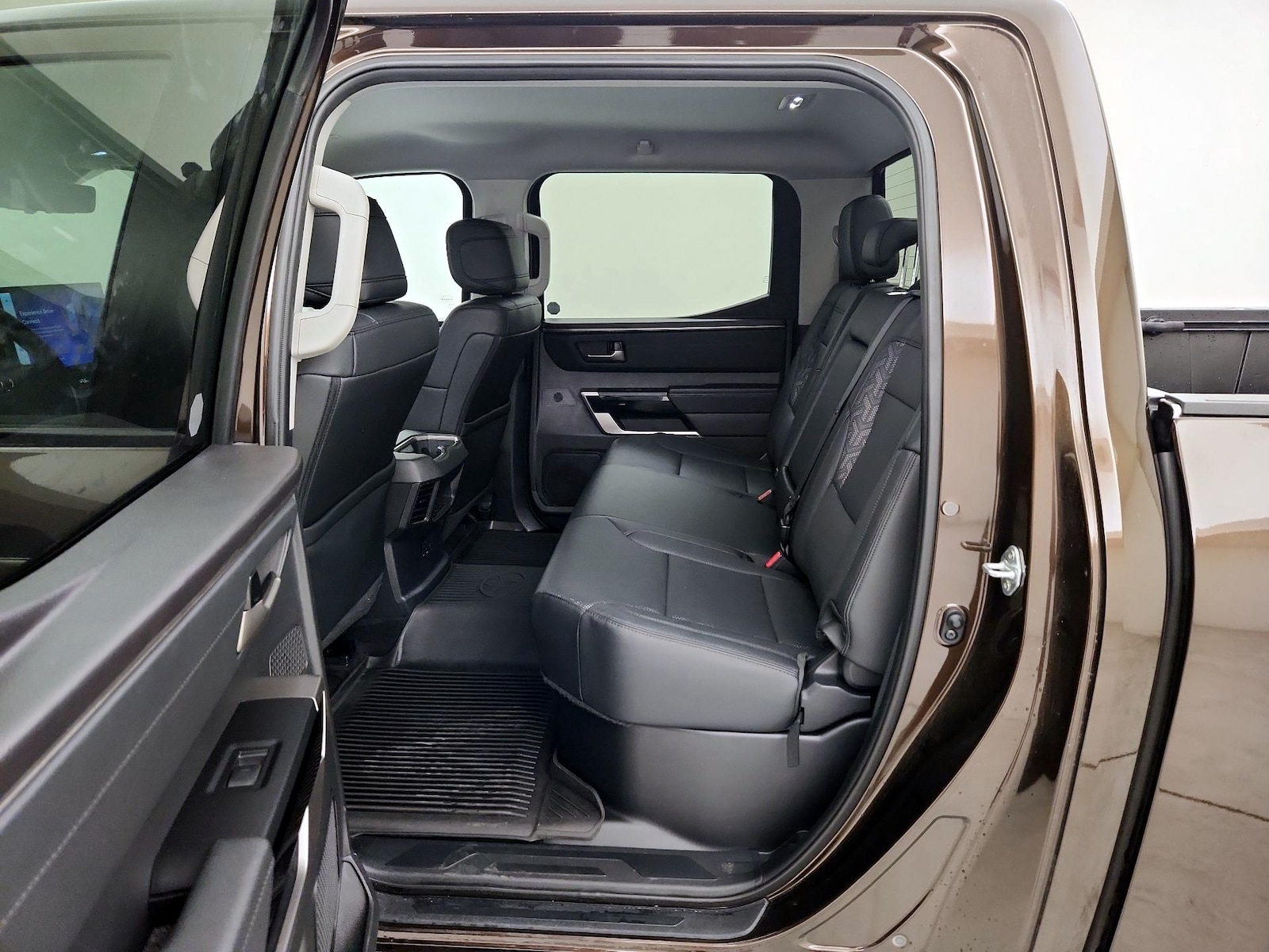 2024 Toyota Tundra Limited - Photo 20