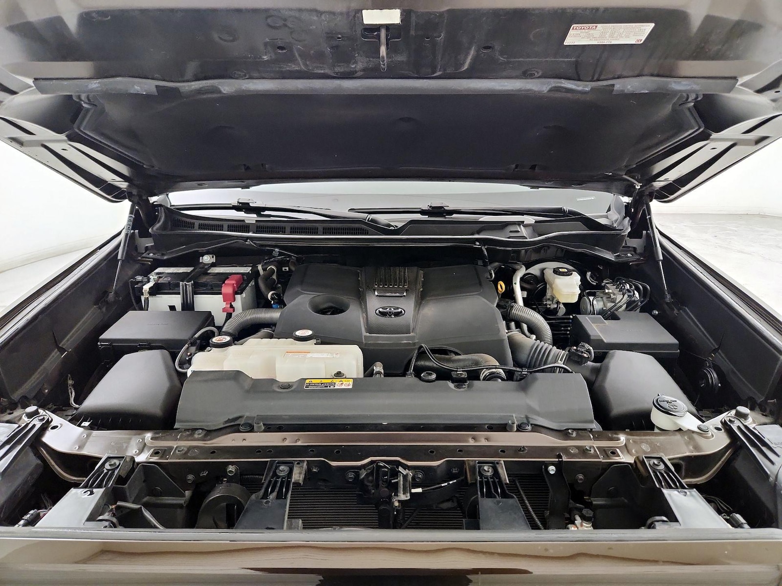 2024 Toyota Tundra Limited - Photo 22