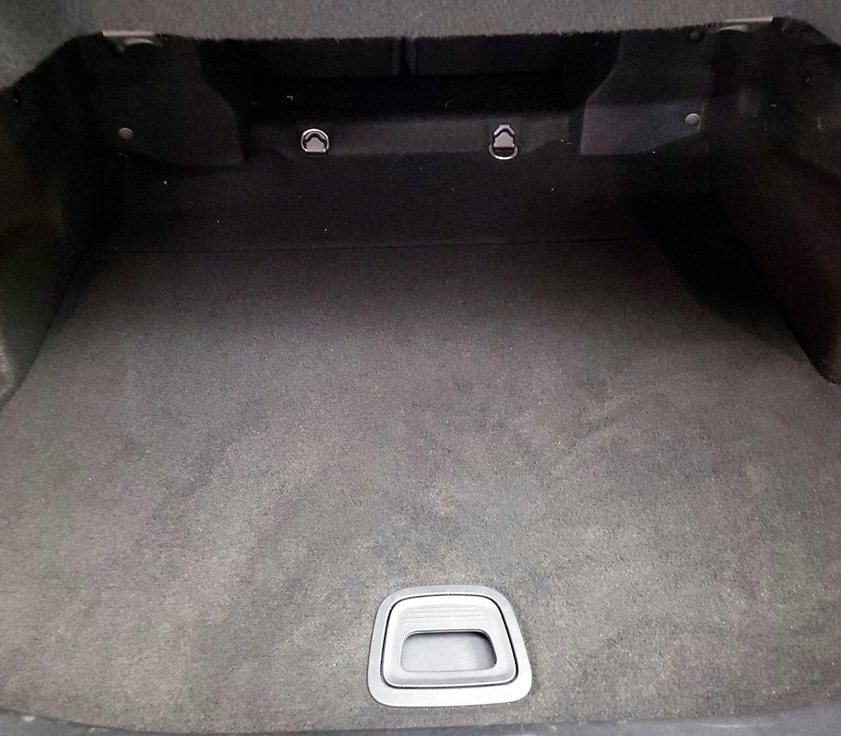 Trunk/Cargo (Seats Up)