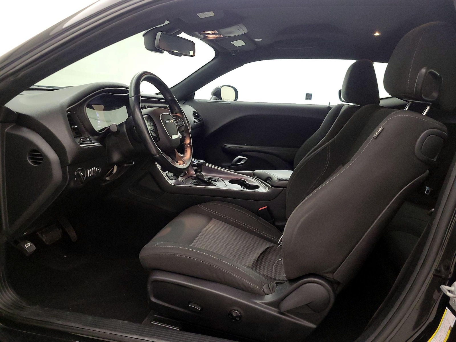 Power Seat(s) & Side Airbags