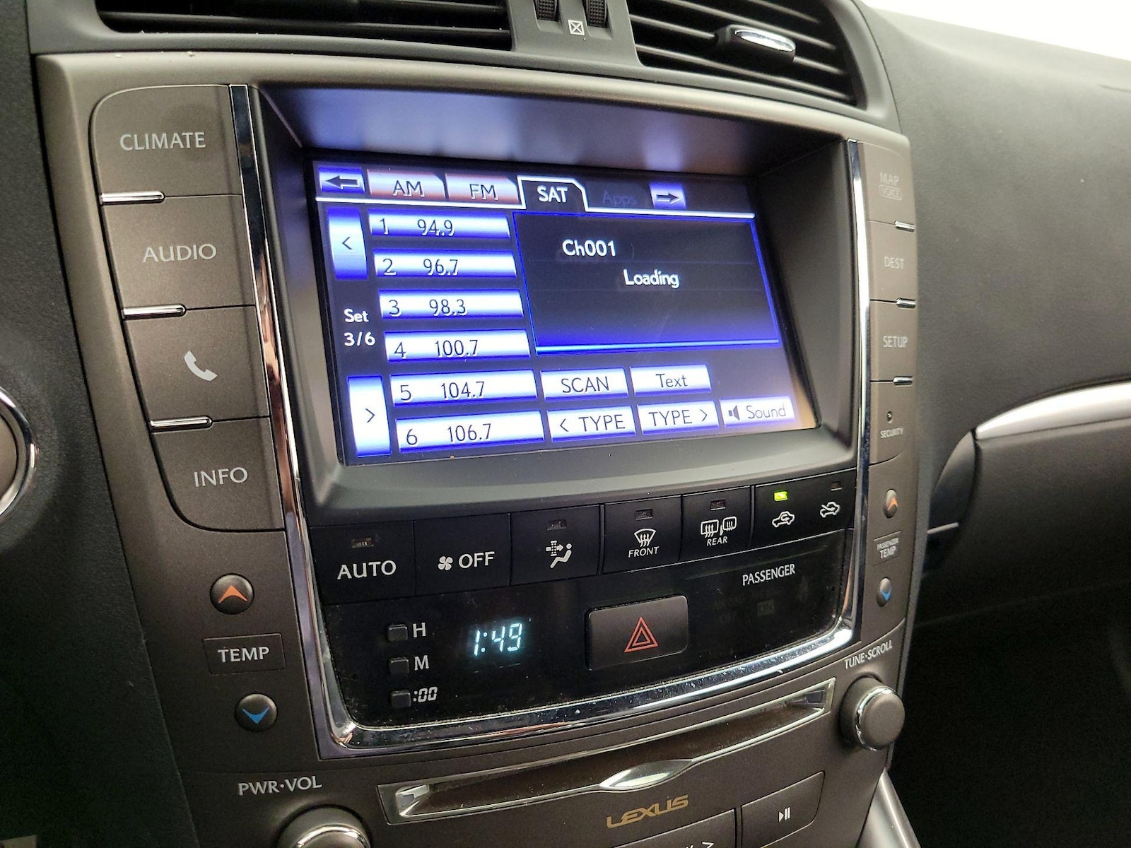 2015 Lexus IS 250 - Photo 17