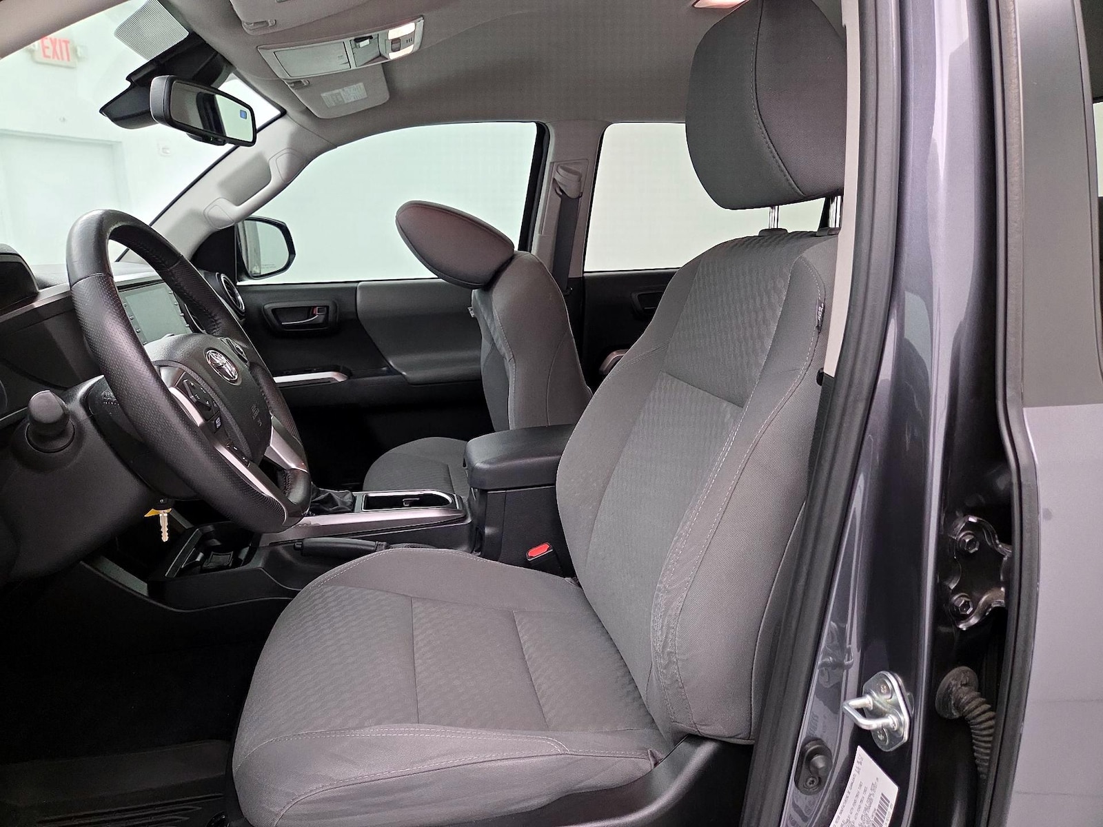 Power Seat(s) & Side Airbags