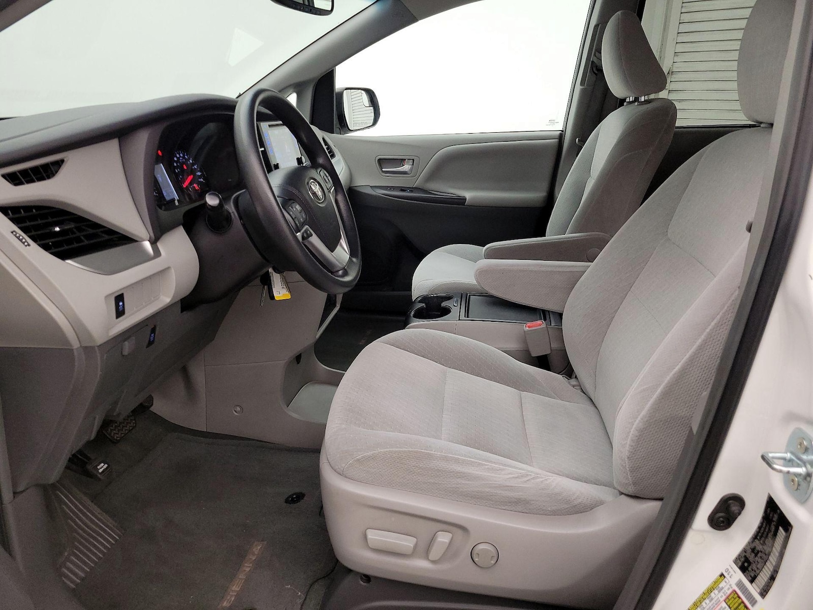 Power Seat(s) & Side Airbags