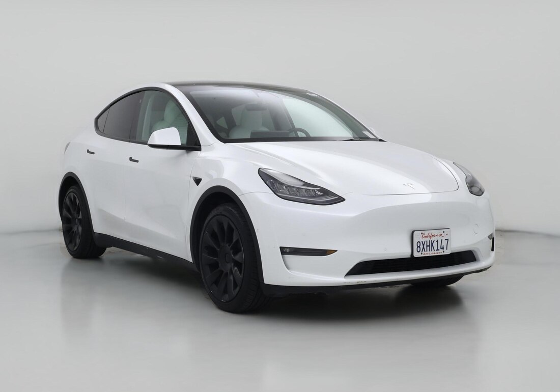 2021 Tesla Model Y Long Range All-Wheel Drive in White — CarMax photo