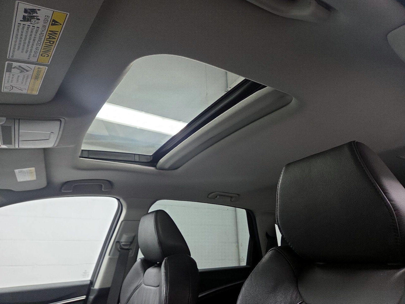 Sunroof(s) & Overhead Airbags