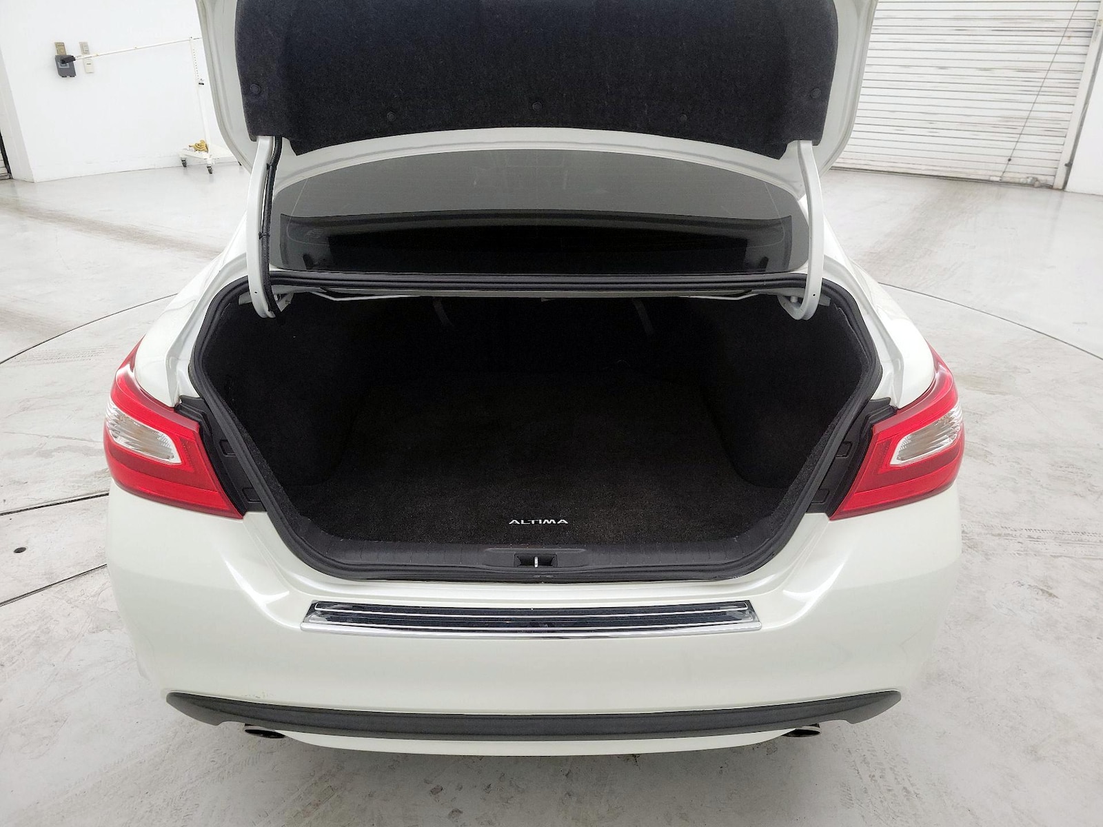 2017 Nissan Altima SL - Photo 22