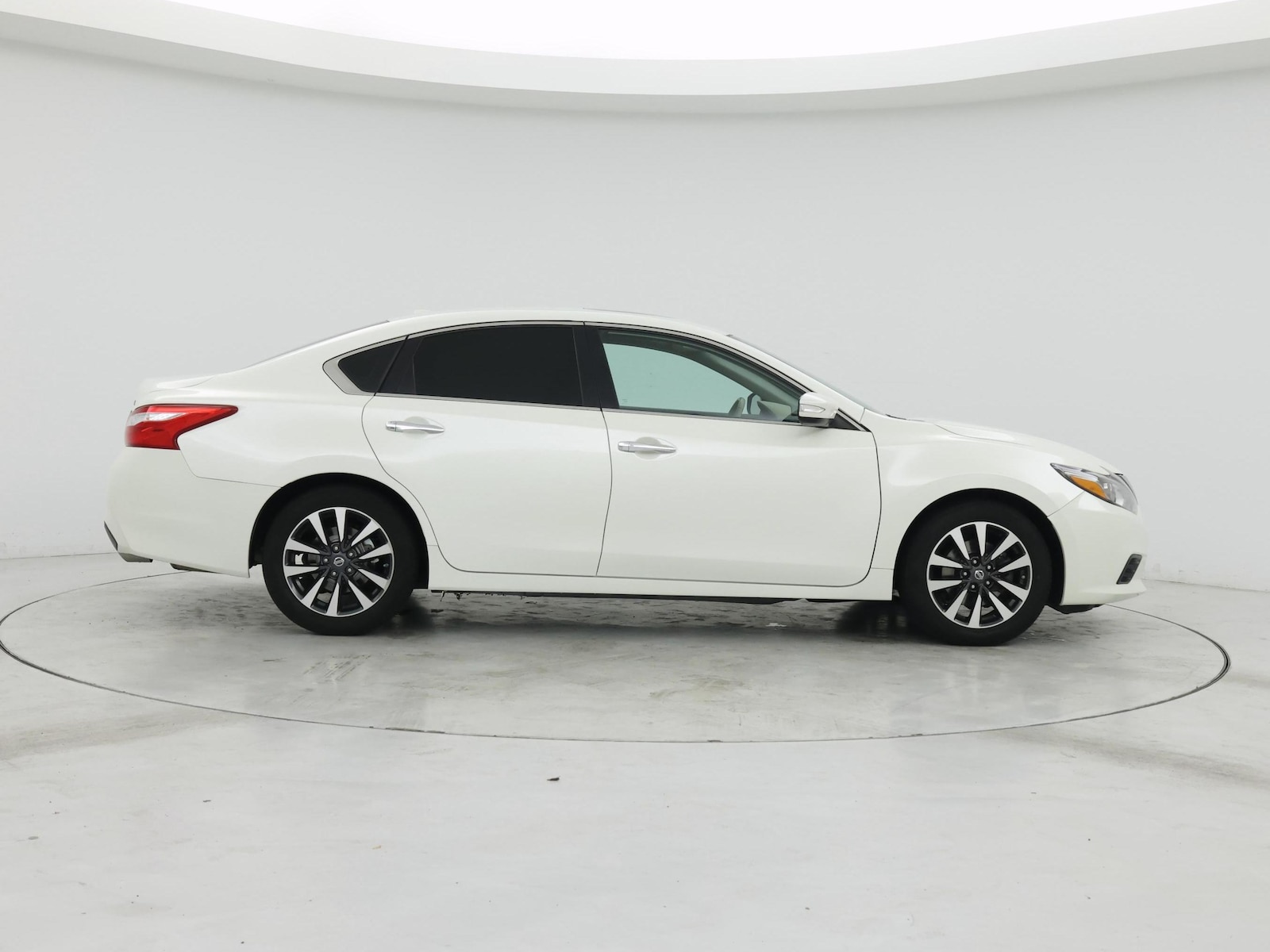 2017 Nissan Altima SL - Photo 8