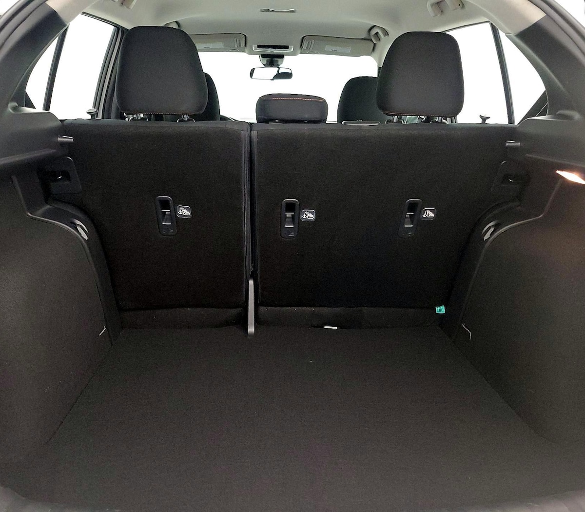 Trunk/Cargo (Seats Up)