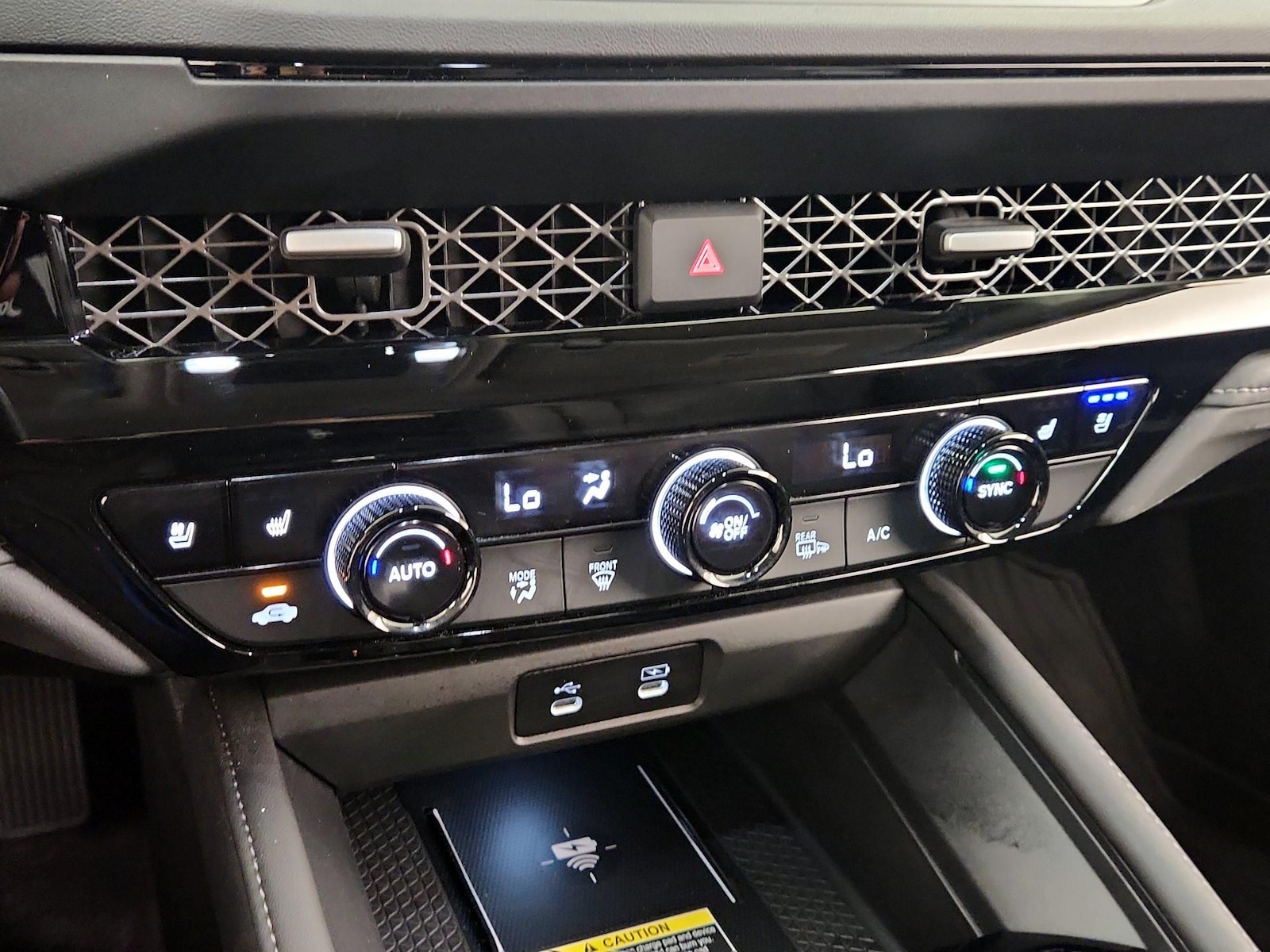 2023 Honda Accord Hybrid Touring - Photo 17